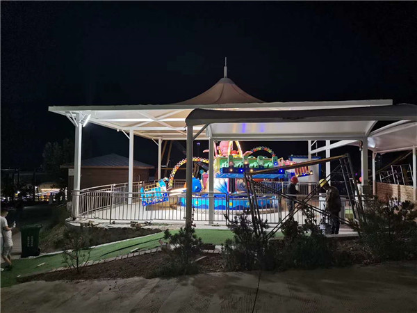 游樂場(chǎng)遮雨棚